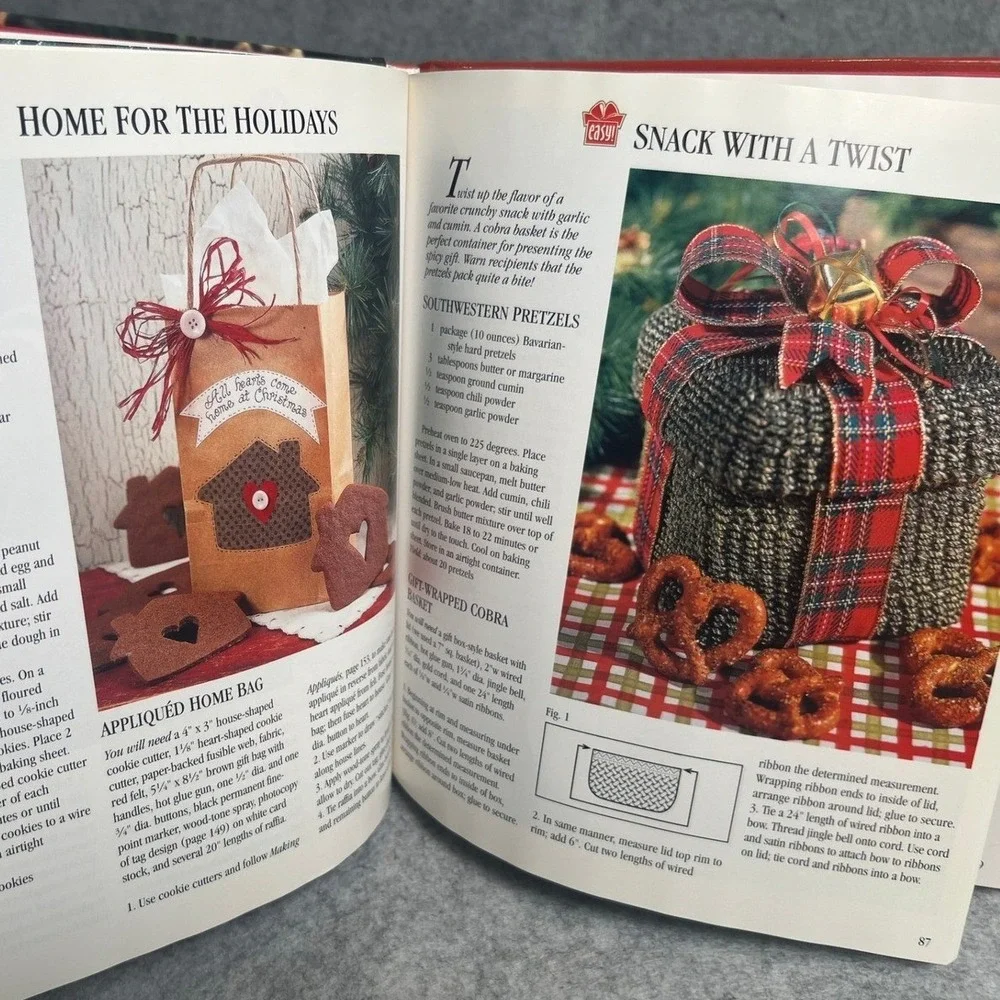 Christmas Gifts of‎ Good Taste - Holiday Cookbook 2001